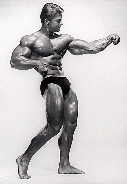 Bodybuilder Larry Scott