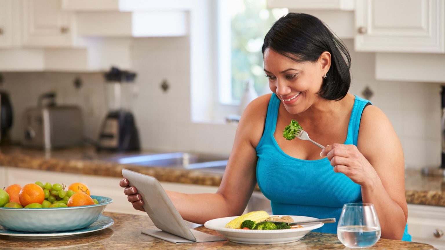 is-eating-700-calories-a-day-safe-this-is-why-i-m-fit