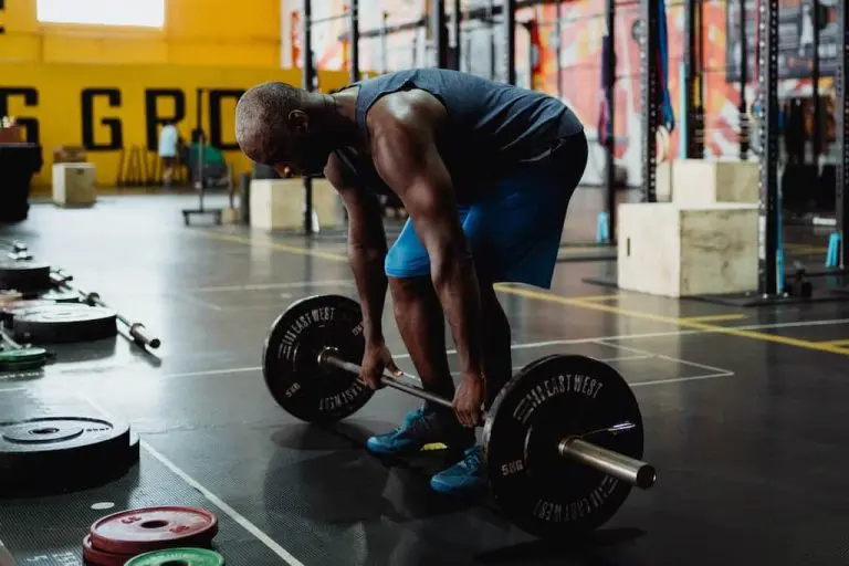 CrossFitter getting ready to deadlift