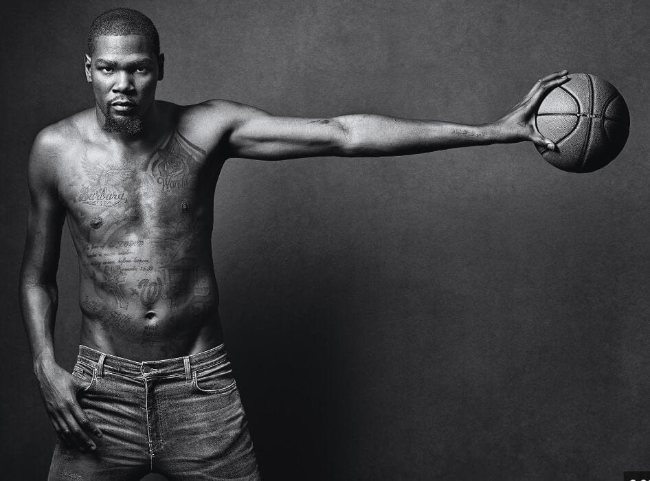 Kevin Durant palming a basketball